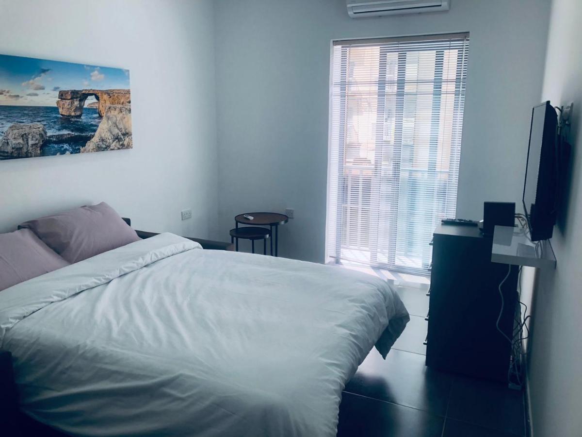 Modern Haven In Ta'Xbiex Apartment Ta Xbiex Bagian luar foto