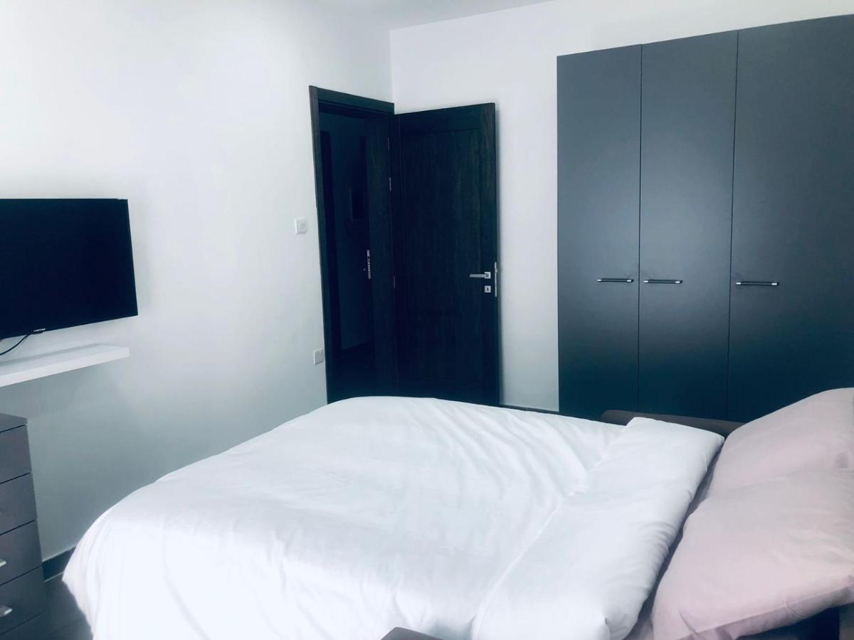 Modern Haven In Ta'Xbiex Apartment Ta Xbiex Bagian luar foto